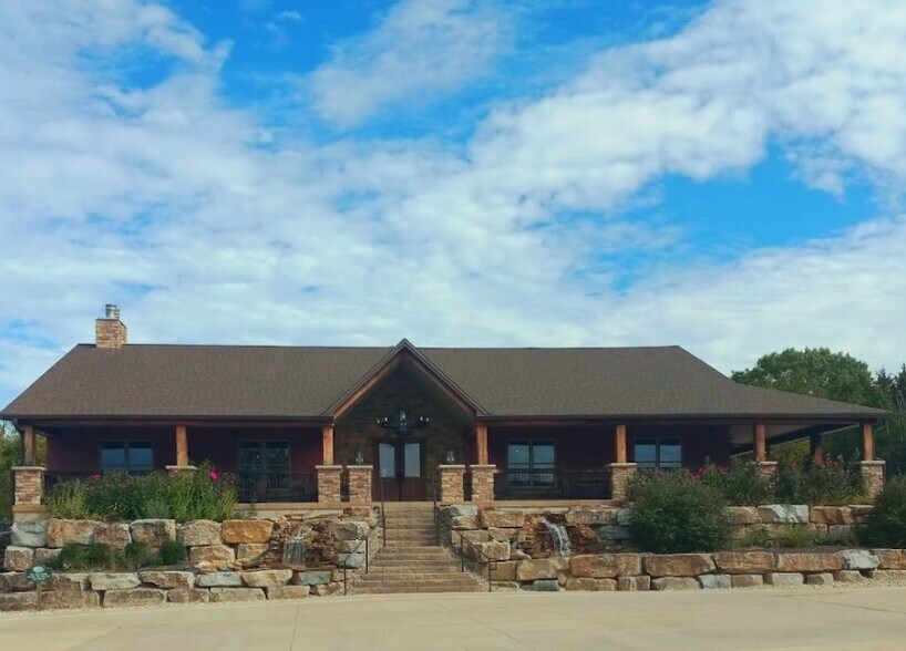 Primary Photo Of 3960 Highway Z, Wentzville Winery Vineyard For Sale