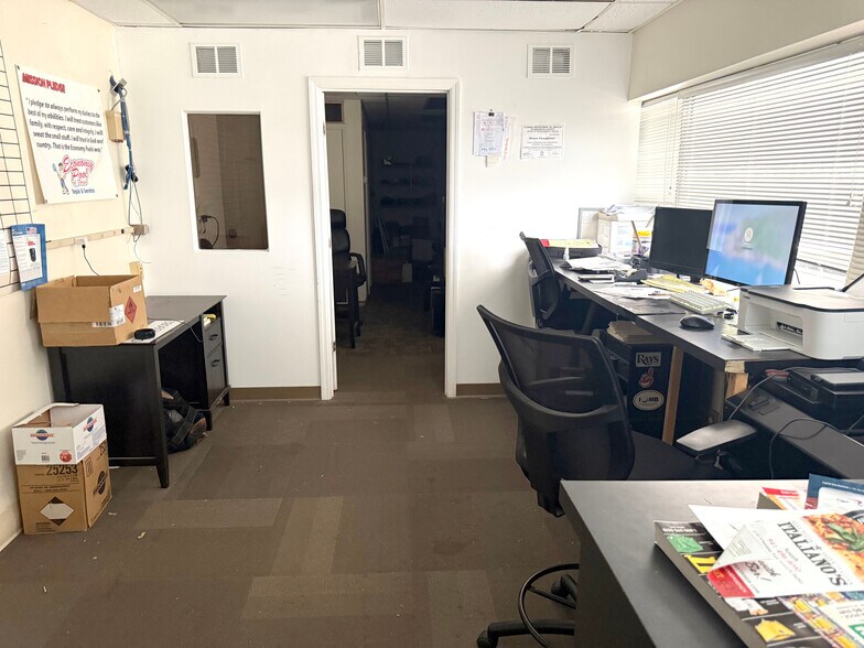 More Photos Of 2160 S Tamiami Trl, Venice Storefront Retail Office For Lease