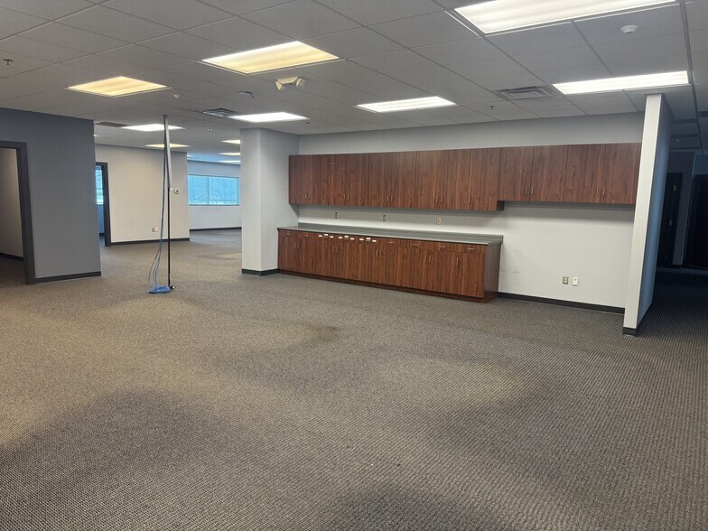 More Photos Of 3838 N Main St, Mishawaka Medical For Lease