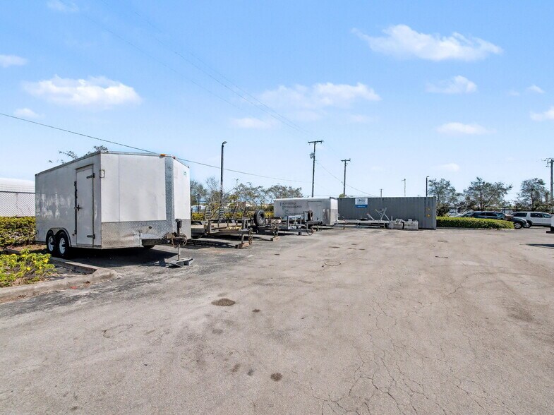 More Photos Of 6861 Garden Rd, Riviera Beach Warehouse For Sale