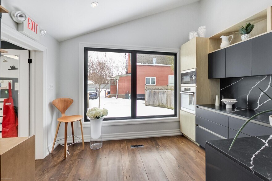 More Photos Of 578 Kingston Rd W, Ajax Office For Sale