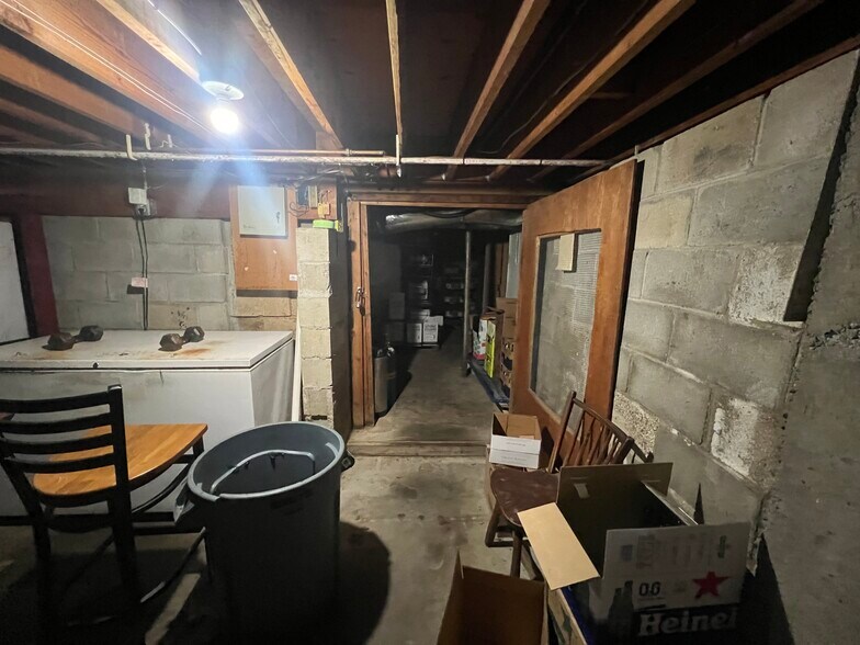 More Photos Of 1143 Main St S, Woodbury Restaurant For Sale