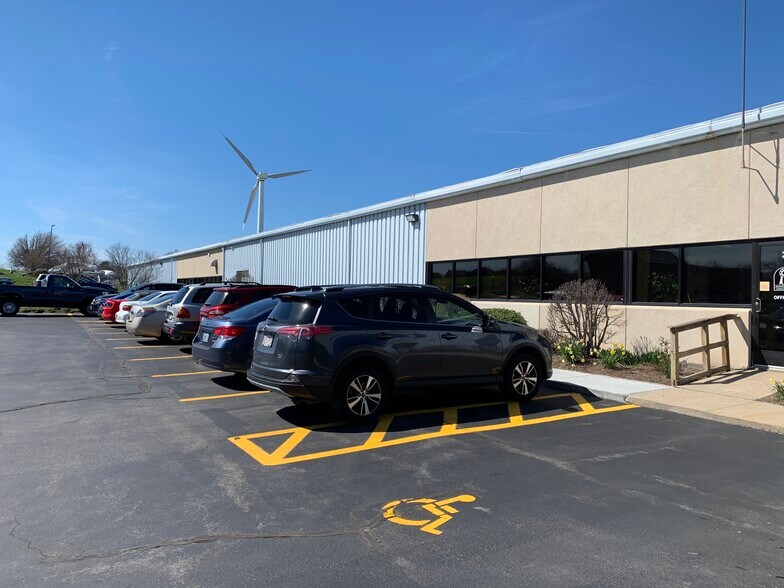 More Photos Of 1170 E Main Rd, Portsmouth Light Distribution For Lease