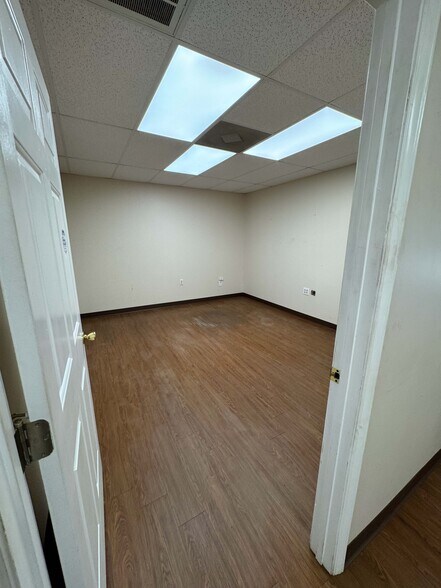 More Photos Of 136 Ostwalt Amity Rd, Troutman Light Manufacturing For Lease