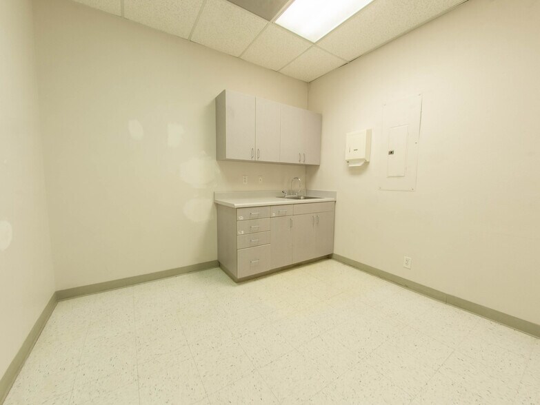More Photos Of 1515 E Cedar Ave, Flagstaff Office For Lease