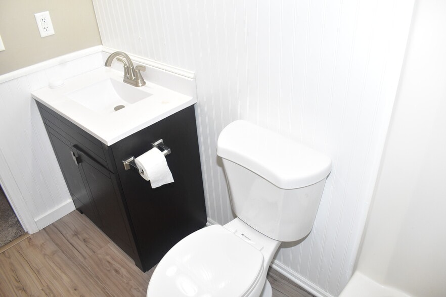 More Photos Of 3274 E Euclid Ave, Des Moines Apartments For Sale