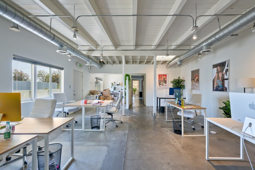 More Photos Of 3347 Motor Ave, Los Angeles Loft Creative Space For Lease