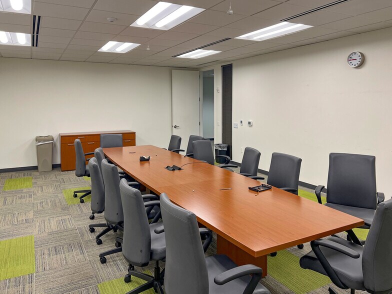 More Photos Of 3854 American Way Dr, Baton Rouge Office For Lease