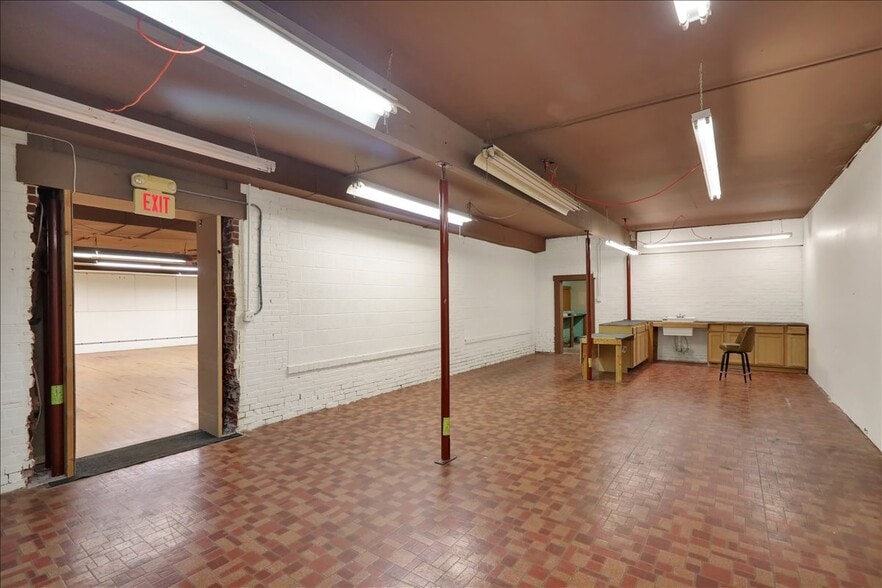 More Photos Of 345 N Main St, Bernville Industrial For Sale