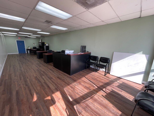 More Photos Of 4010 W 63rd St, Chicago Storefront For Lease