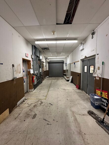 More Photos Of 2901 Springfield Rd, Broomall Drugstore For Lease