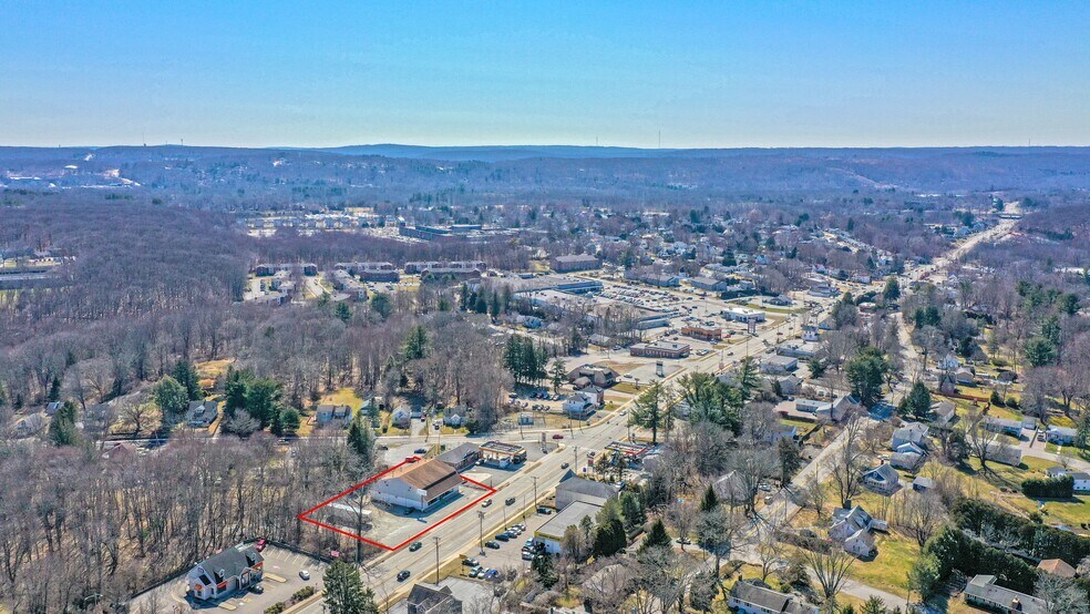 More Photos Of 558 W Main St, Norwich Freestanding For Sale