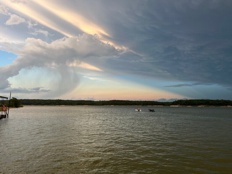 More Photos Of 286 Lake Shore Dr, Pottsboro Marina For Sale