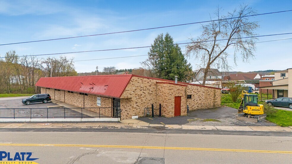 Primary Photo Of 125 E Taggart St, East Palestine Freestanding For Lease