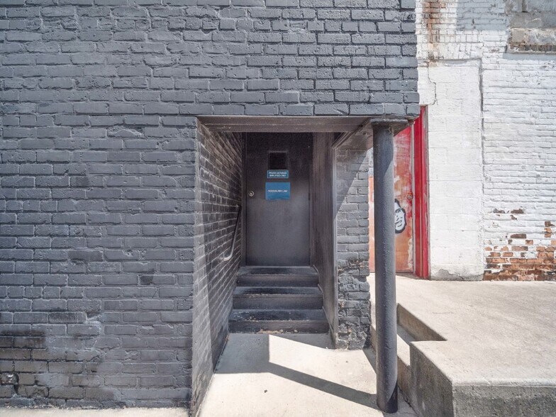 More Photos Of 622 S Calhoun St, Fort Wayne Office For Sale