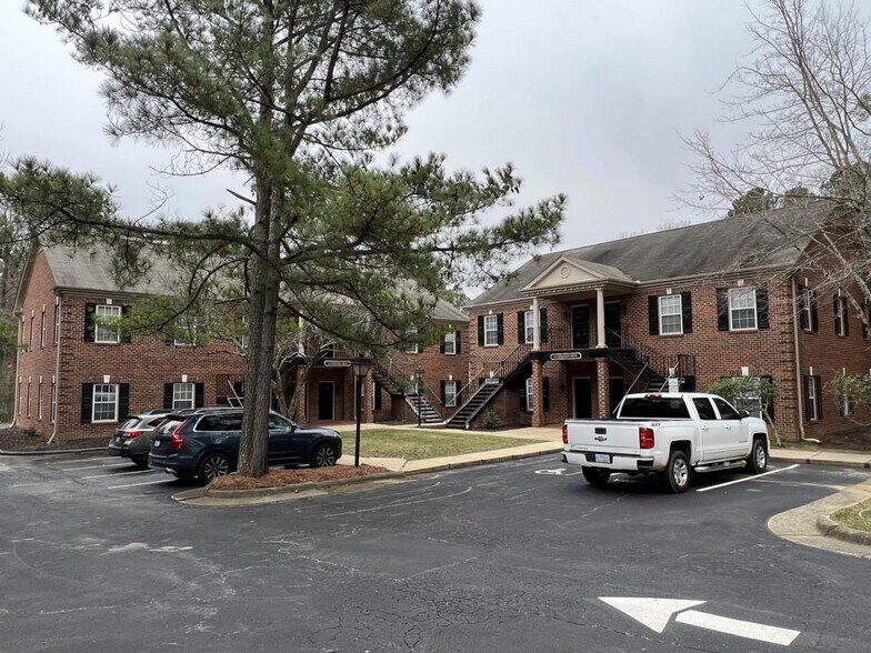 More Photos Of 123 Kingston Dr, Chapel Hill Loft Creative Space For Lease