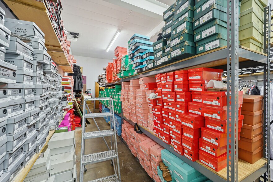 More Photos Of 5061 Allentown Rd, Suitland General Retail For Sale
