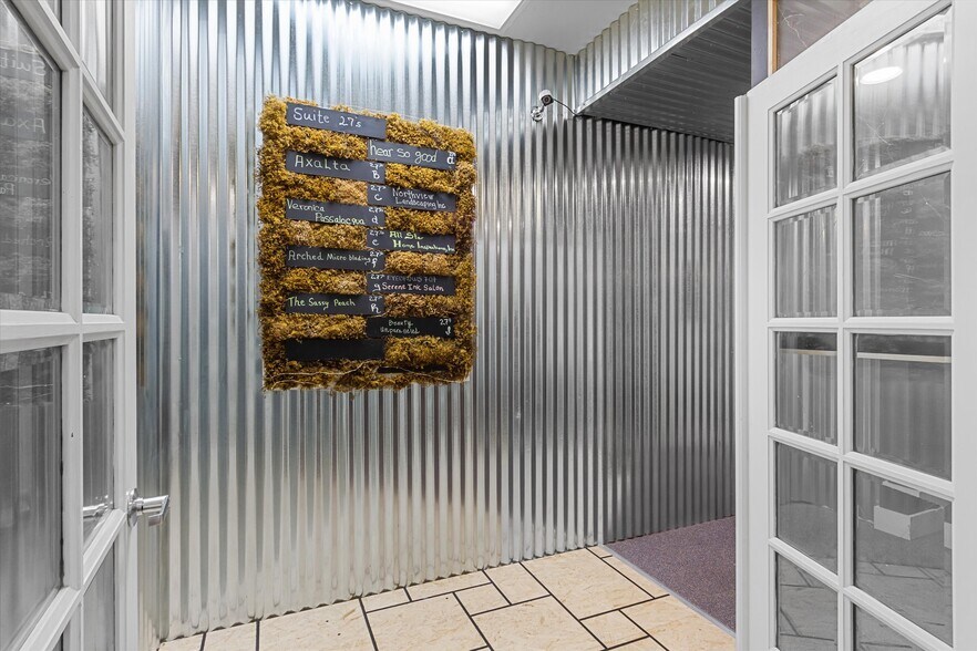 More Photos Of 8911 Lakewood Dr, Windsor Medical For Lease