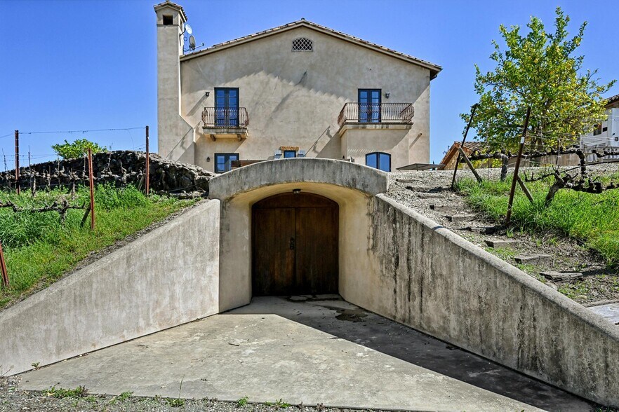 More Photos Of 1096 Hardman Ave, Napa Winery Vineyard For Sale