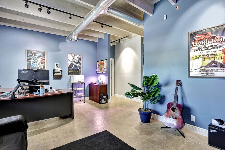 More Photos Of 3496 NE 12th Ter, Oakland Park Warehouse For Sale