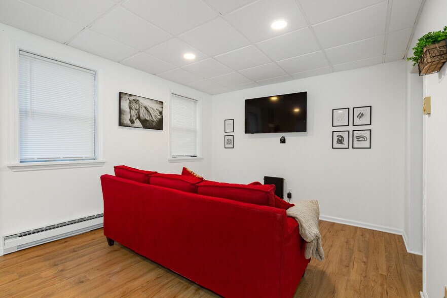 More Photos Of 48 Columbia St, Poughkeepsie Apartments For Sale