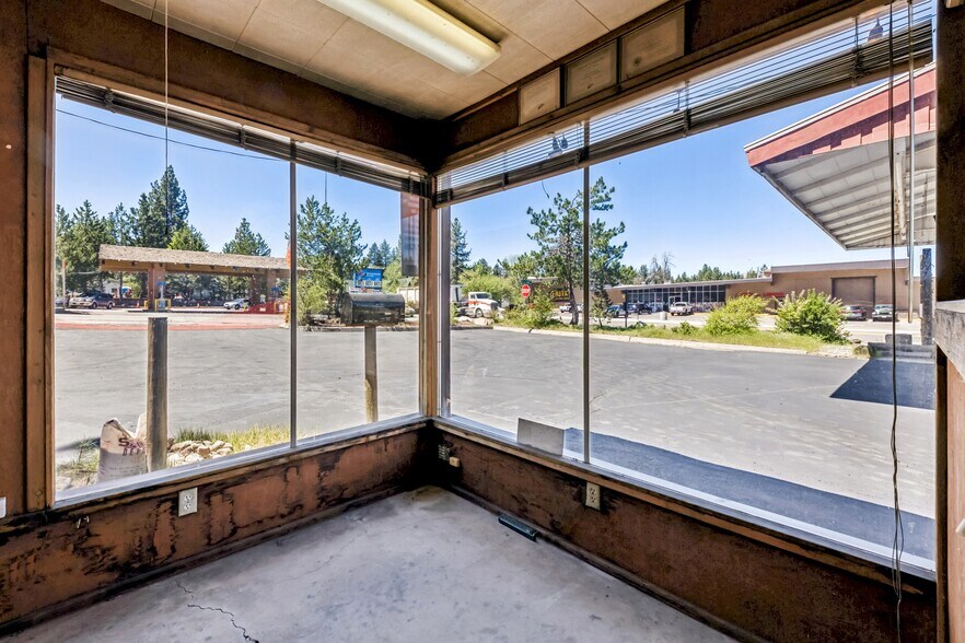 More Photos Of 2774 Lake Tahoe Blvd, South Lake Tahoe Industrial For Sale
