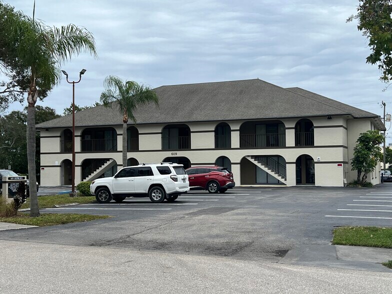 More Photos Of 609 N Hepburn Ave, Jupiter Medical For Lease