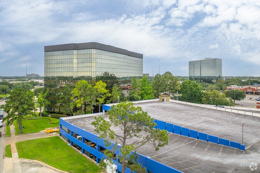 More Photos Of 7600 W Tidwell Rd, Houston Office For Lease