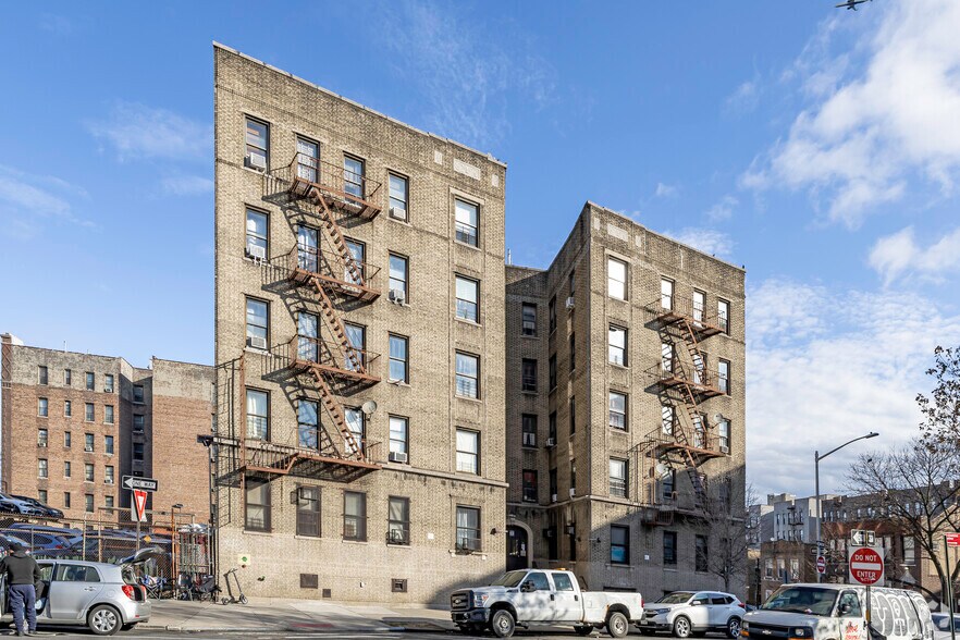 More Photos Of 181 W Tremont Ave, Bronx Apartments For Sale