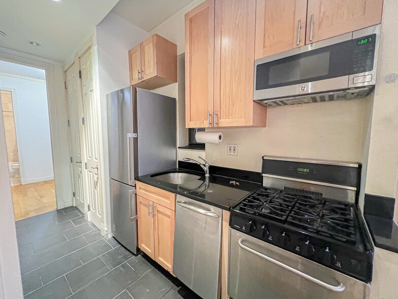 More Photos Of 212 E 29th St, New York Apartments For Sale
