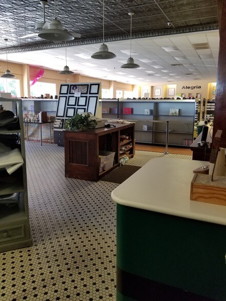 More Photos Of 10589 N Kings Hwy, Myrtle Beach Freestanding For Lease