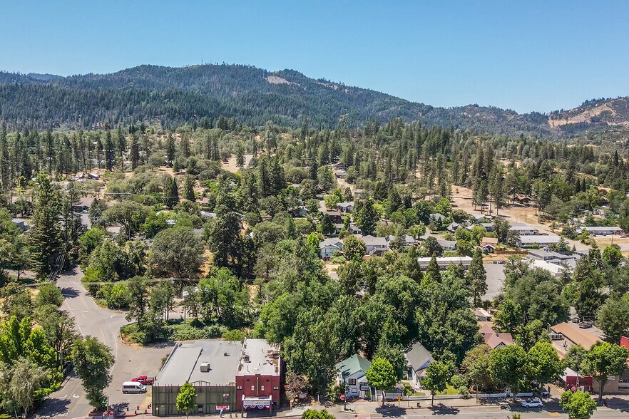 More Photos Of 30890 CA-3, Weaverville Office For Sale