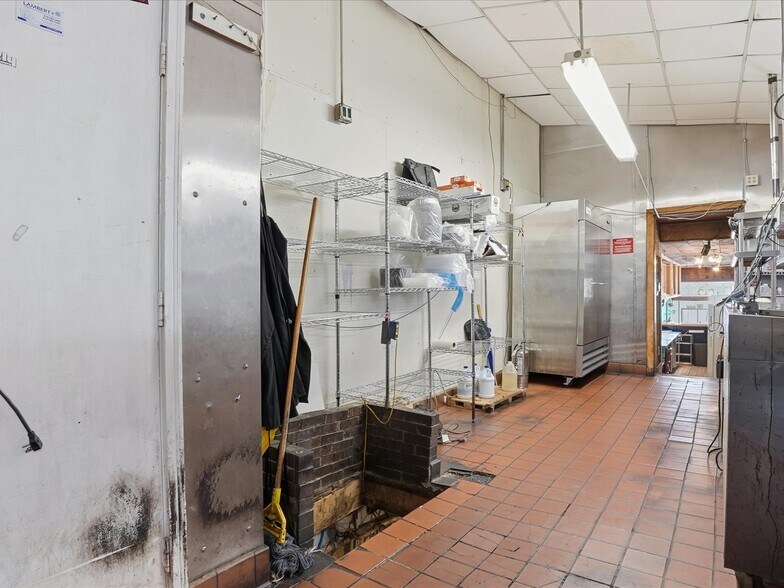 More Photos Of 1874 Route 611, Mount Pocono Restaurant For Sale