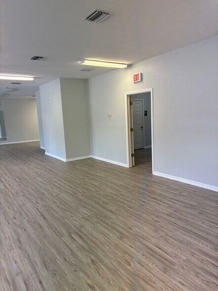 More Photos Of 1531 Rio De Janeiro Ave, Punta Gorda Storefront Retail Office For Lease