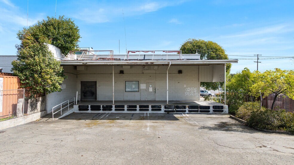 More Photos Of 33641 Mission Blvd, Union City Freestanding For Sale