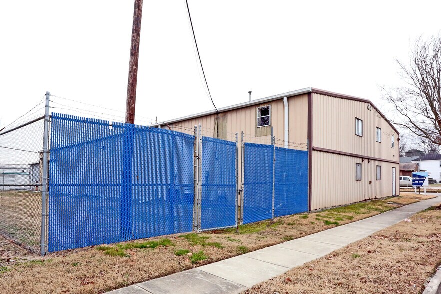 More Photos Of 847 Mt Vernon Ave, Portsmouth Warehouse For Lease