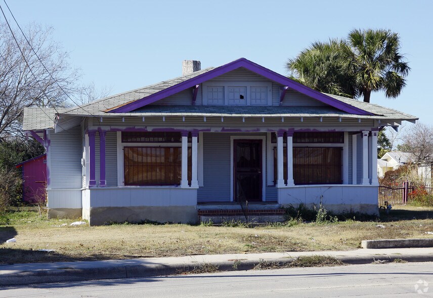 Primary Photo Of 5311 S Flores St, San Antonio Freestanding For Sale