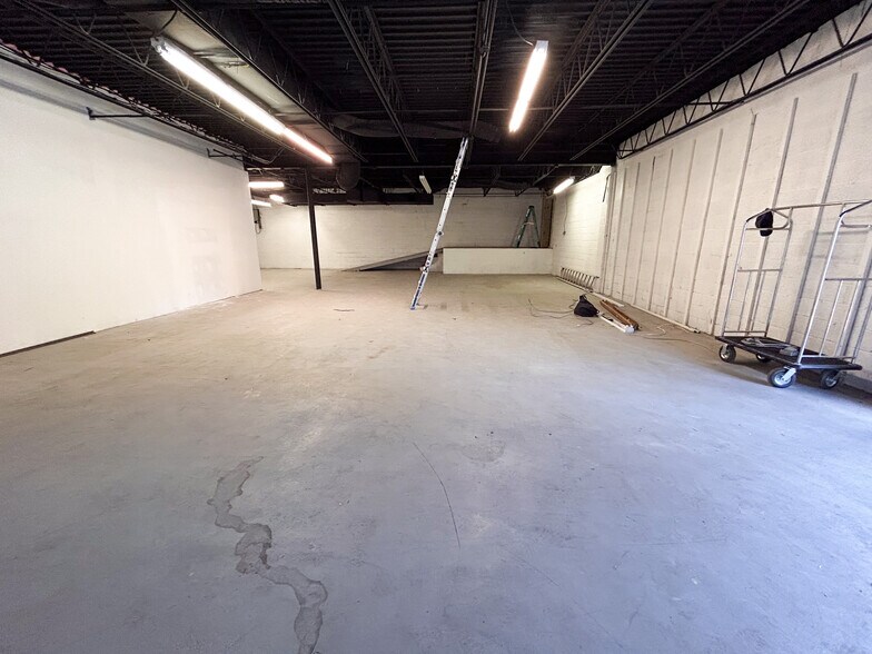 More Photos Of 5045-5057 Route 38, Pennsauken Light Distribution For Lease