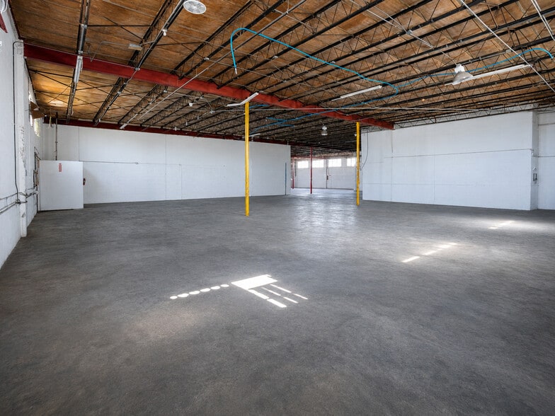 More Photos Of 455 E 10th Ave, Hialeah Warehouse For Sale
