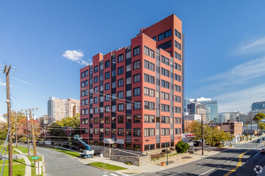 More Photos Of 7979 Old Georgetown Rd, Bethesda Office For Lease