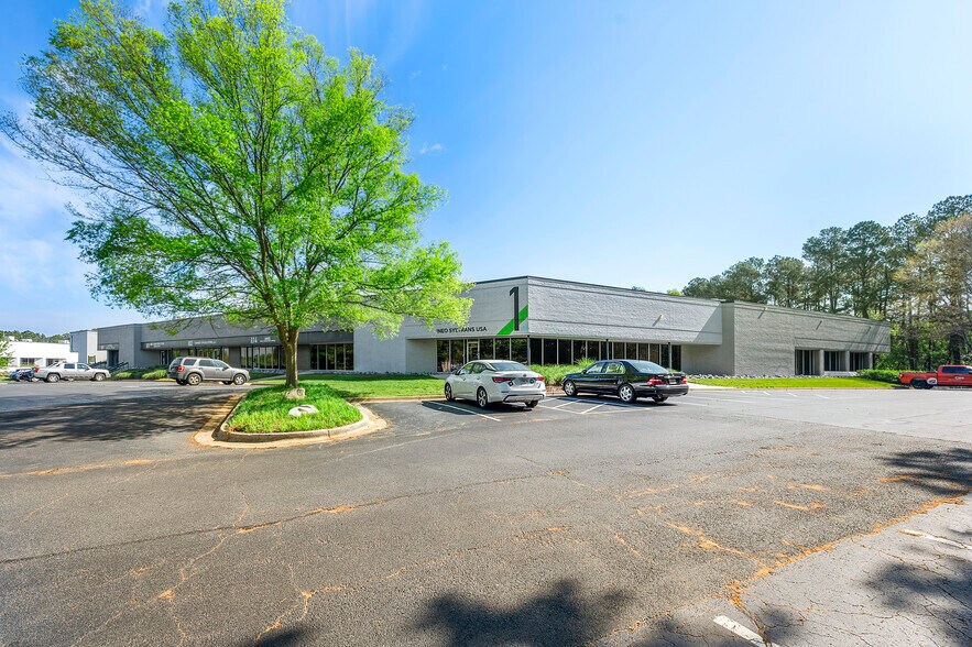 More Photos Of 8601 Dunwoody Pl, Sandy Springs Light Manufacturing For Lease