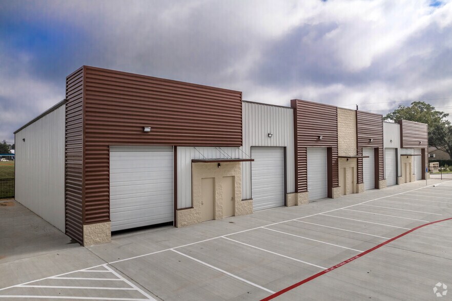 Primary Photo Of 8028 Dowdell Rd, Tomball Unknown For Lease