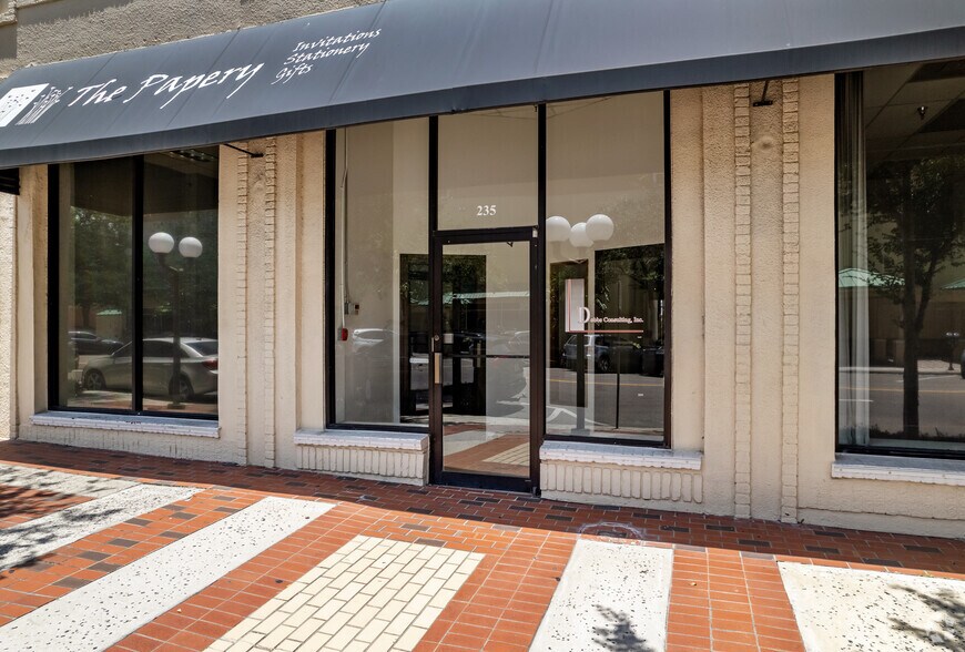 More Photos Of 235 2nd Ave S, Saint Petersburg Storefront Retail Office For Lease