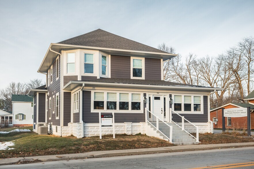More Photos Of 502 W Main St, Danville Office For Sale