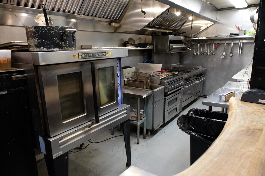 More Photos Of 5819 Main St, Tannersville Hotel For Sale