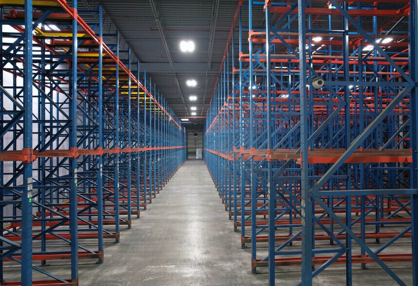 More Photos Of 17-09 Zink Pl, Fair Lawn Manufacturing For Sale