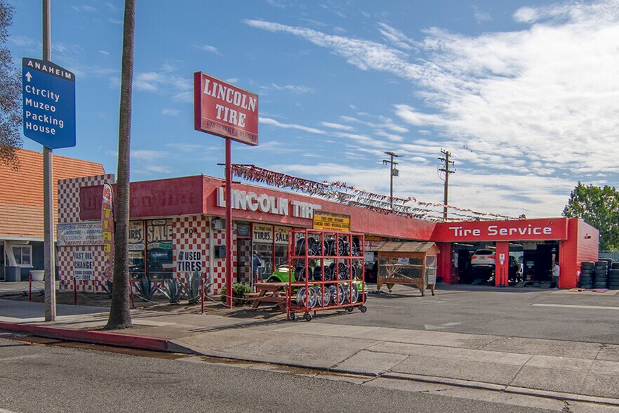 More Photos Of 808 W Lincoln Ave, Anaheim Auto Repair For Sale