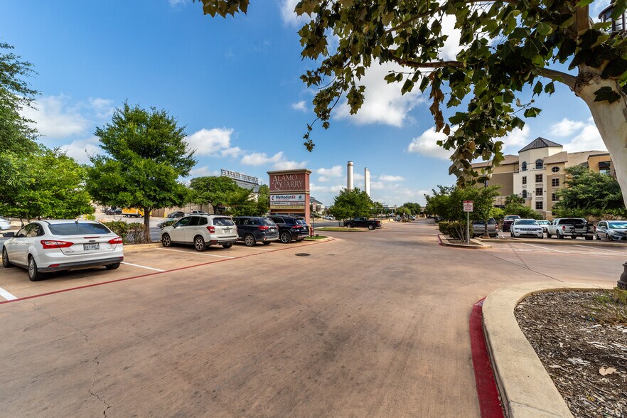 More Photos Of 250 E Basse Rd, San Antonio Medical For Lease