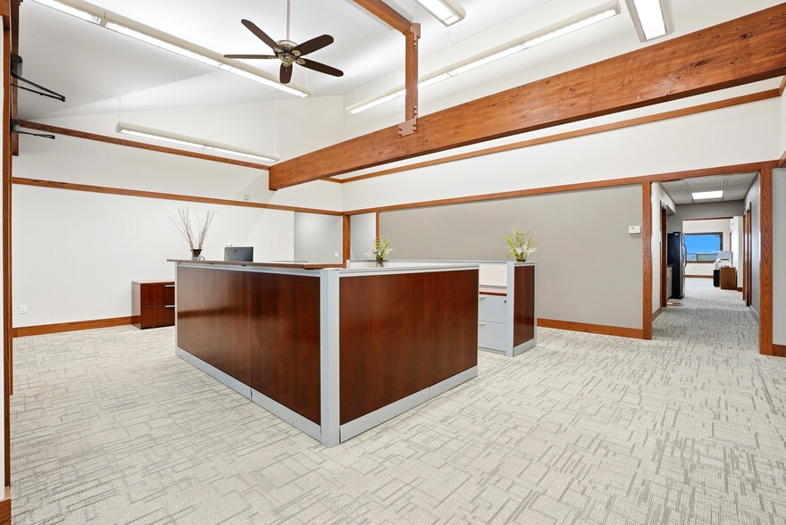 More Photos Of 801 N 39th Ave, Yakima Office For Sale