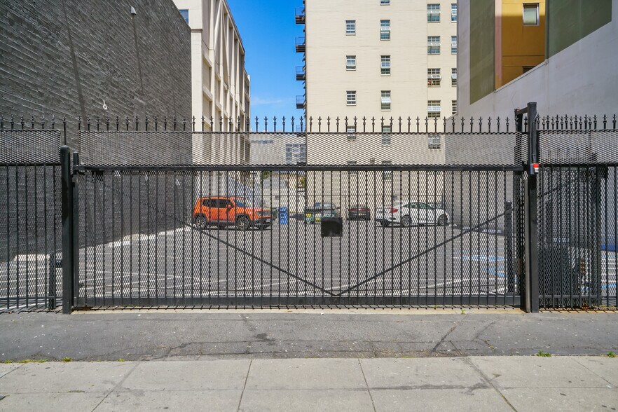 More Photos Of 220-222 14th St, Oakland Medical For Lease